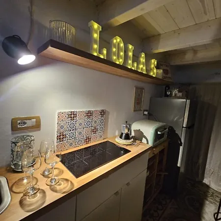 Lola's Apartamento *