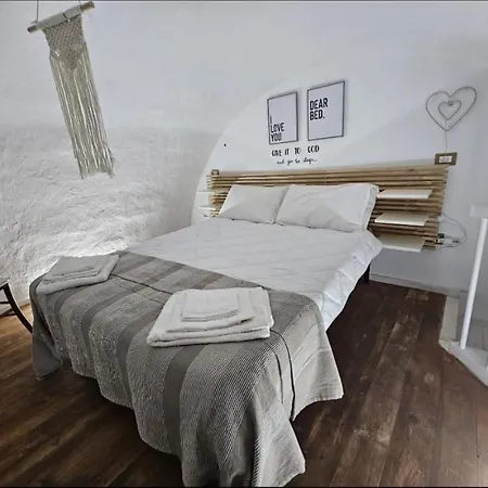 Lola's Apartamento