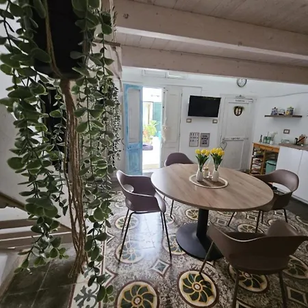 Apartament Lola's *