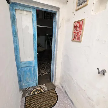 Lola's Apartament