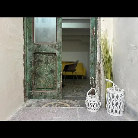 Lola's Gallipoli